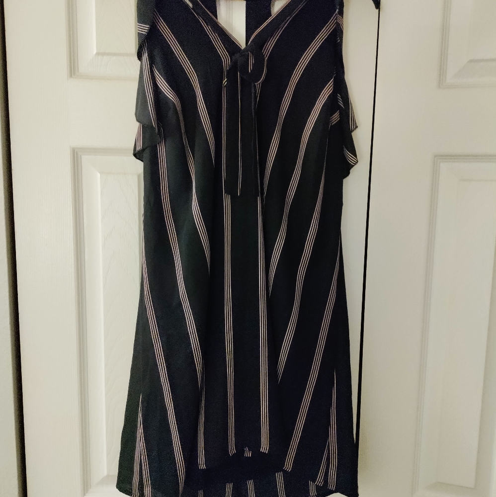 ✨️NWT! CITY TRIANGLES beautiful black &pink striped dress! Size M. Will giftwrap